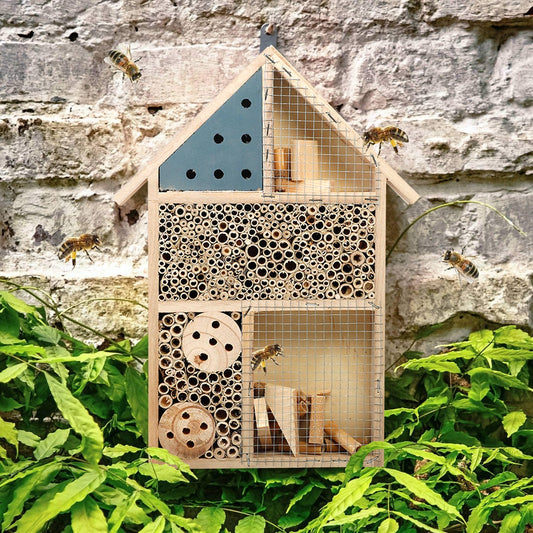 Hôtel maison abri insecte abeilles bois naturel nid reproduction jardin balcon printemps décoration papillon coccinelle écologie environnement renouvelable responsable - lebois-eco.com