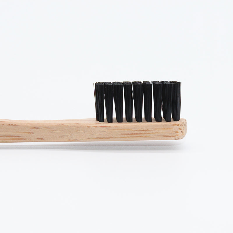 Brosse à dent bambou naturel fibre charbon qualité superieur souple hygiène salle de bain brossage soin bouche haleine dentifrice santé renouvelable écologique responsable environnement